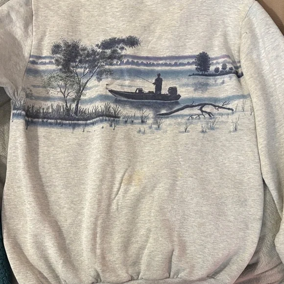 Gray Sweatshirt with Fishing Scene - Picture 7 of 8